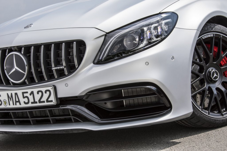 Mercedes C63 S AMG 2019 - Con quái thú trong dòng C-Class Mercedes C63 S AMG 2019 - Con quái thú trong dòng C-Class