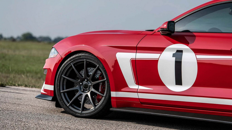 Ford Mustang GT 2018 mạnh hơn 800 mã lực khi qua bàn tay hãng độ danh tiếng Hennessey