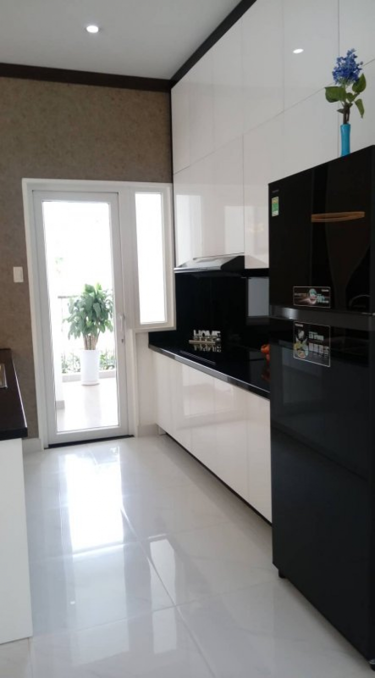 Em cần hỏi thông tin về 1 số căn hộ tại HCM Em cần hỏi thông tin về 1 số căn hộ tại HCM