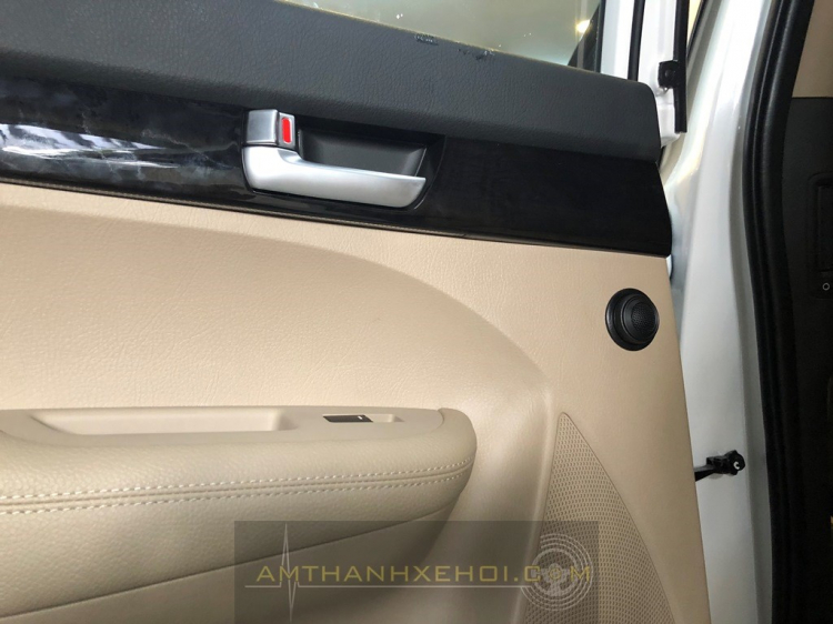 Độ âm thanh cho Kia Sorento. Độ âm thanh cho Kia Sorento.