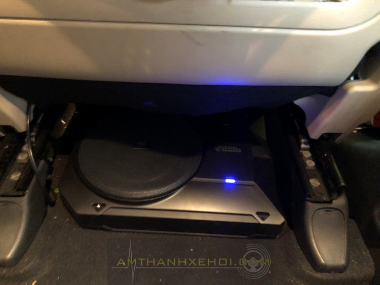 Độ âm thanh cho Kia Sorento. Độ âm thanh cho Kia Sorento.