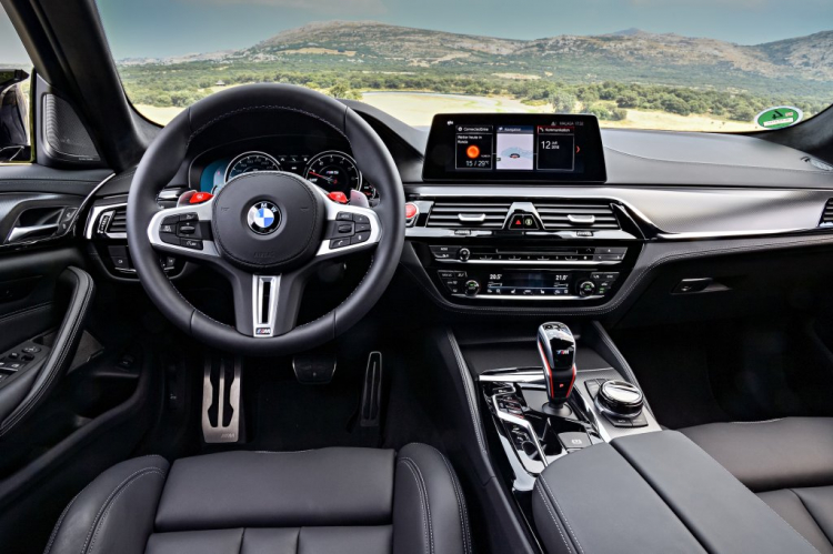 M5 Competition 2019 - Chiếc BMW mạnh mẽ nhất hiện nay