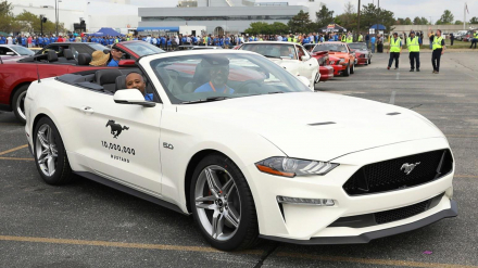 otosaigon-ford-mustang-10-million (2)-2.jpg