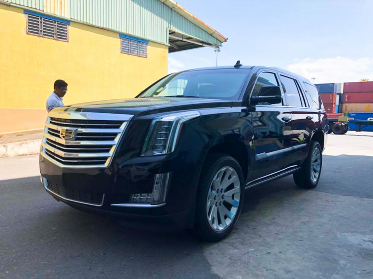 SUV hạng sang cỡ lớn Cadillac Escalade 2019 phiên bản Platinum cao cấp về Việt Nam