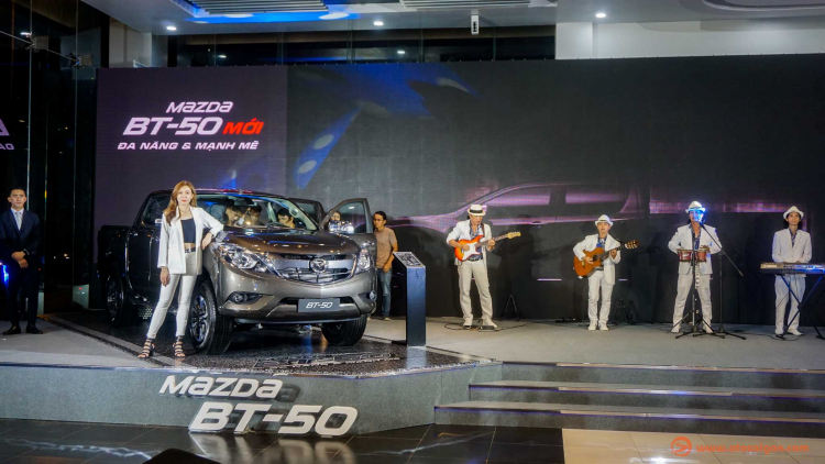 Mazda BT-50 2018 có thêm phiên bản mới, nâng cấp về tiện nghi; giá từ 655 triệu