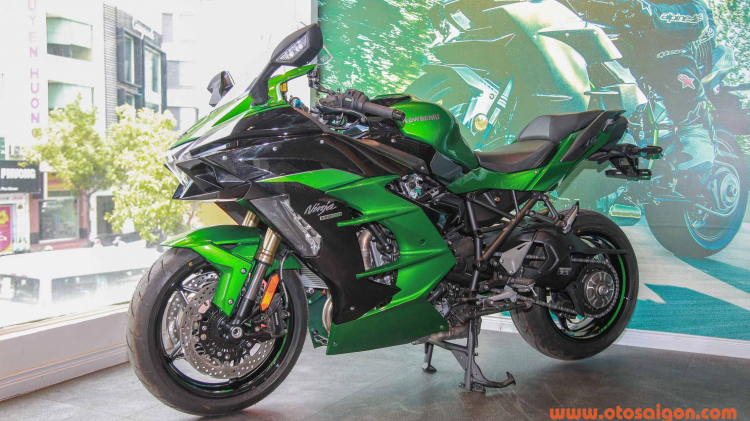 Cận cảnh Kawasaki H2 SX, xe sport-touring giá gần 1 tỷ đồng tại Việt Nam