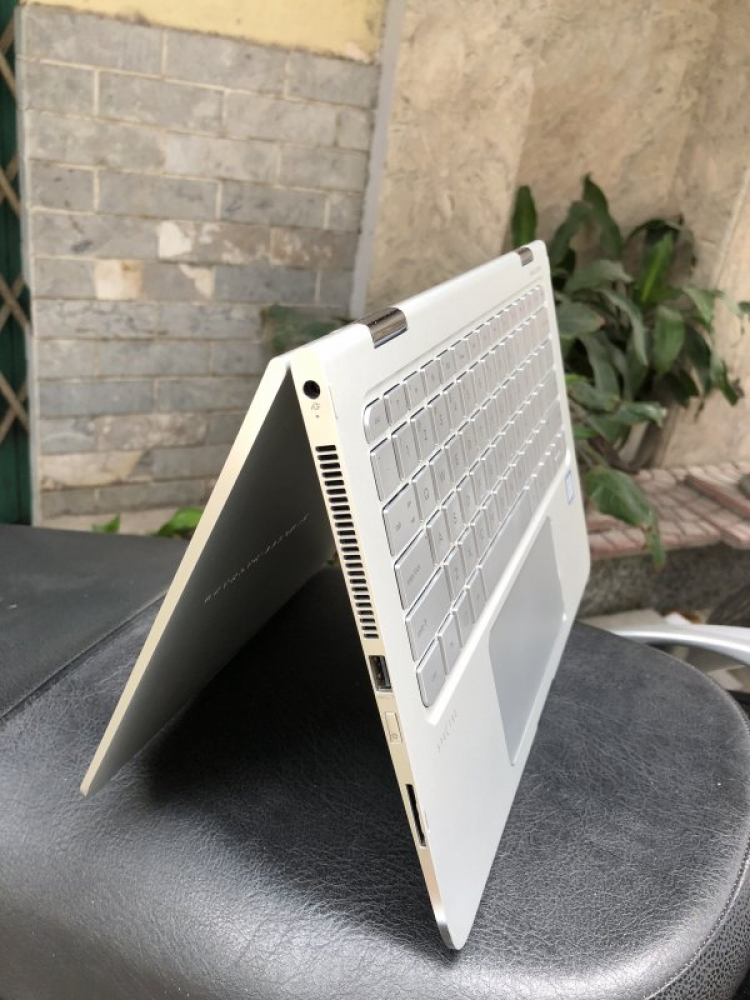 Macbook (OS) hay HP, Dell (Win) Macbook (OS) hay HP, Dell (Win)