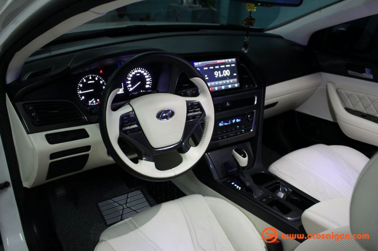 Ảnh chi tiết Hyundai Sonata nâng cấp nội thất sang trọng tại TP. HCM
