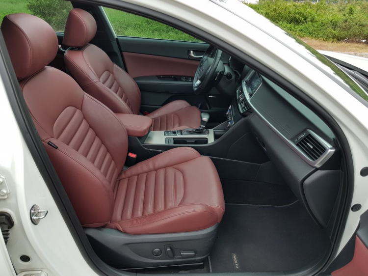 Ảnh chi tiết Hyundai Sonata nâng cấp nội thất sang trọng tại TP. HCM