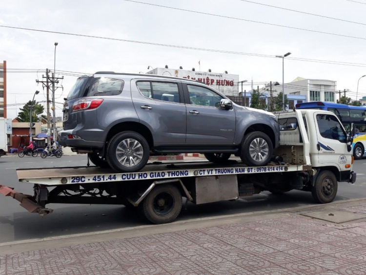 Cận cảnh Toyota Fortuner 2018 gắn 100 triệu phụ kiện để lấy xe sớm