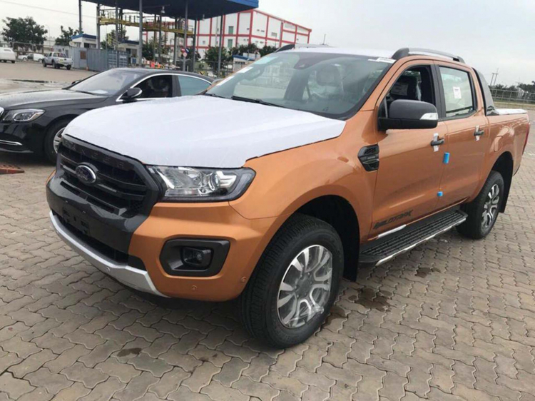 Ford Everest và Ranger 2019 cập cảng sắp giới thiệu tại Việt Nam