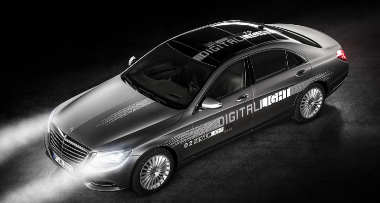 Tìm hiểu công nghệ đèn pha "biết nói" Digital Light của Mercedes-Benz