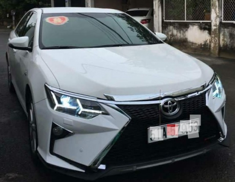 Cần thuê dài hạn xe Toyota Camry 2.0E 2017 - đen