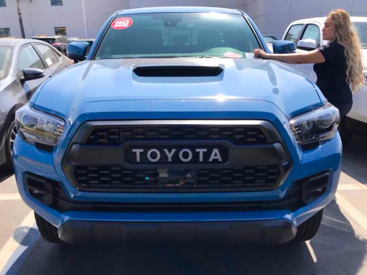 Bán tải hiệu năng cao Toyota Tacoma TRD PRO 4x4 sắp được đưa về Việt Nam