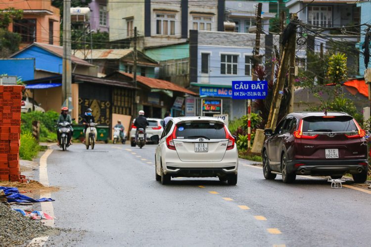 Đi 400 km, Honda Jazz tiêu hao trung bình 4,5L/100km; CR-V "uống" 5,5L/100km