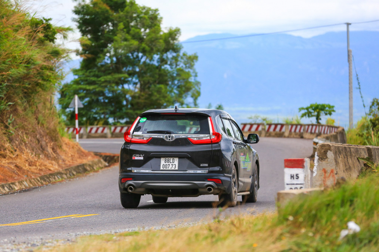 Đi 400 km, Honda Jazz tiêu hao trung bình 4,5L/100km; CR-V "uống" 5,5L/100km