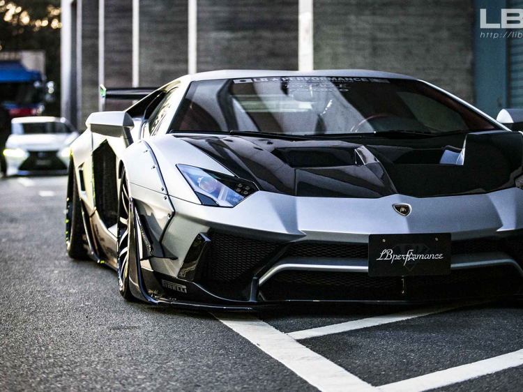 Siêu xe Lamborghini Aventador LP700-4 được độ Liberty Walk tại TP.HCM