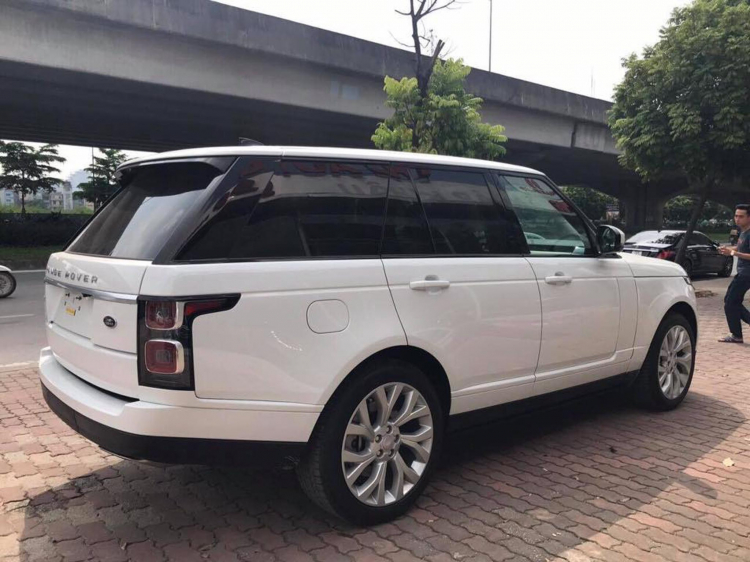 SUV hạng sang Land Rover Range Rover bản HSE 2018 về Việt Nam