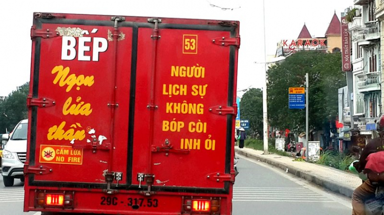 Những tình huống lái xe nên "Lưu ý" ! Những tình huống lái xe nên "Lưu ý" !