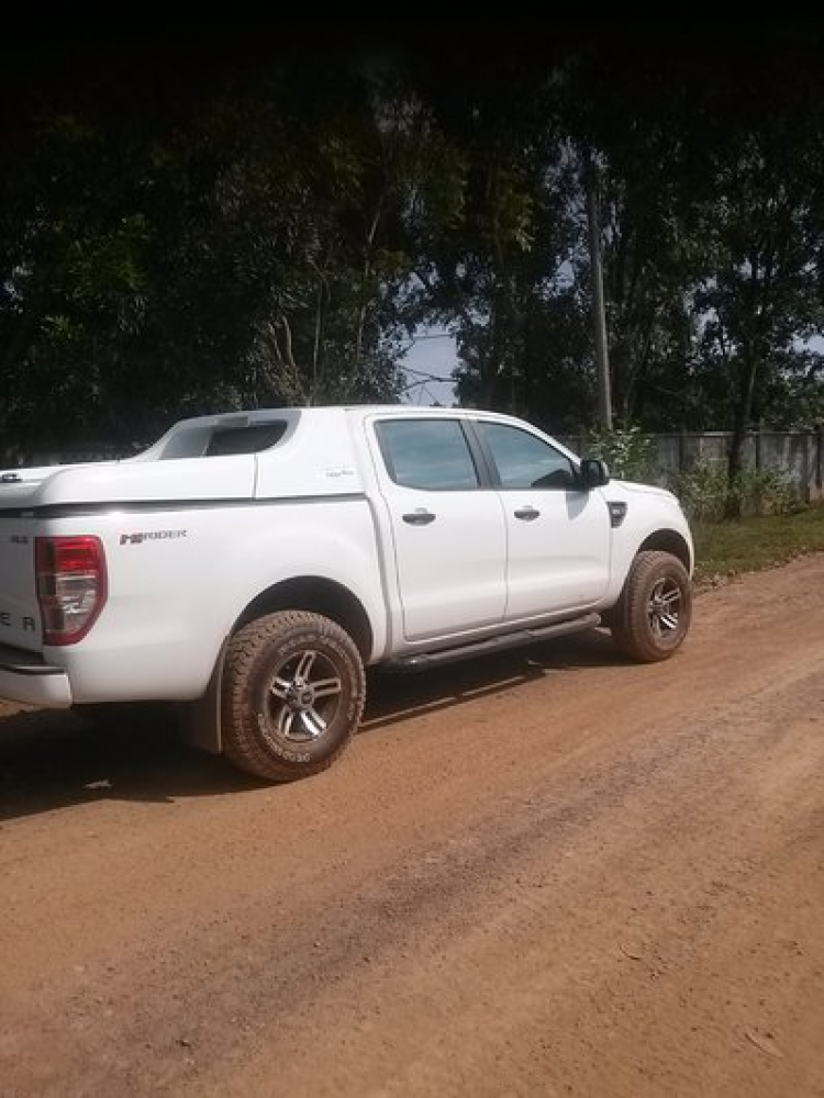 Xe bán tải Ford ranger