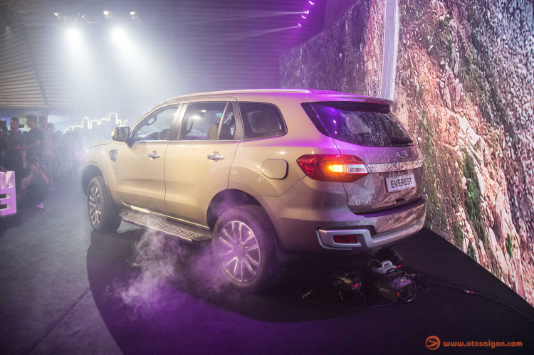 So sánh Ford Everest 2019 và Toyota Fortuner 2018