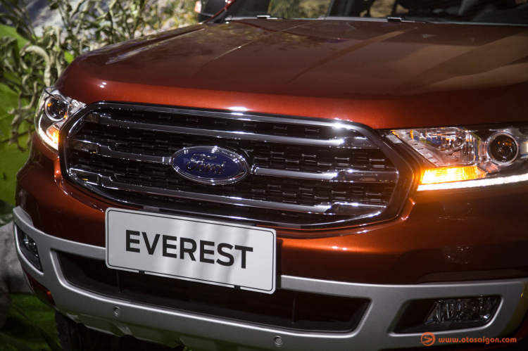 So sánh Ford Everest 2019 và Toyota Fortuner 2018