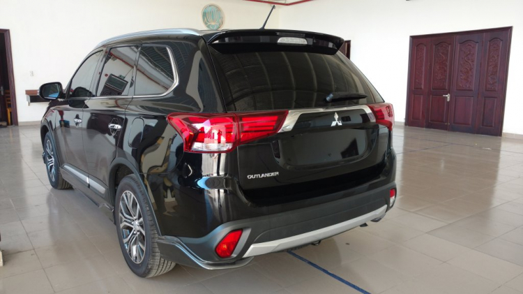 Mitsubishi Outlander - Một ẩn số mệt óc