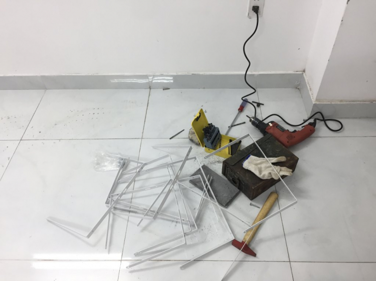 Thiện nguyện: Quà cho "Buôn Mười điều KHÔNG CÓ" ở Cheng Leng! Thiện nguyện: Quà cho "Buôn Mười điều KHÔNG CÓ" ở Cheng Leng!