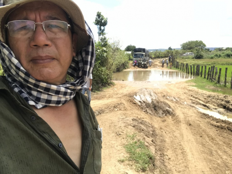 Thiện nguyện: Quà cho "Buôn Mười điều KHÔNG CÓ" ở Cheng Leng! Thiện nguyện: Quà cho "Buôn Mười điều KHÔNG CÓ" ở Cheng Leng!