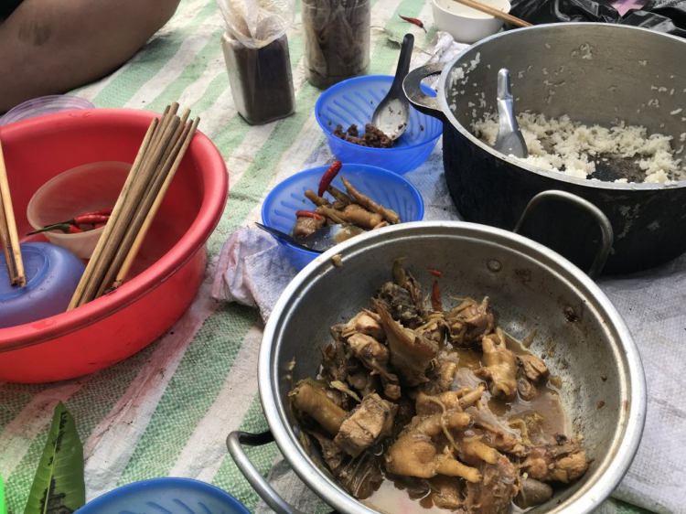 Thiện nguyện: Quà cho "Buôn Mười điều KHÔNG CÓ" ở Cheng Leng! Thiện nguyện: Quà cho "Buôn Mười điều KHÔNG CÓ" ở Cheng Leng!