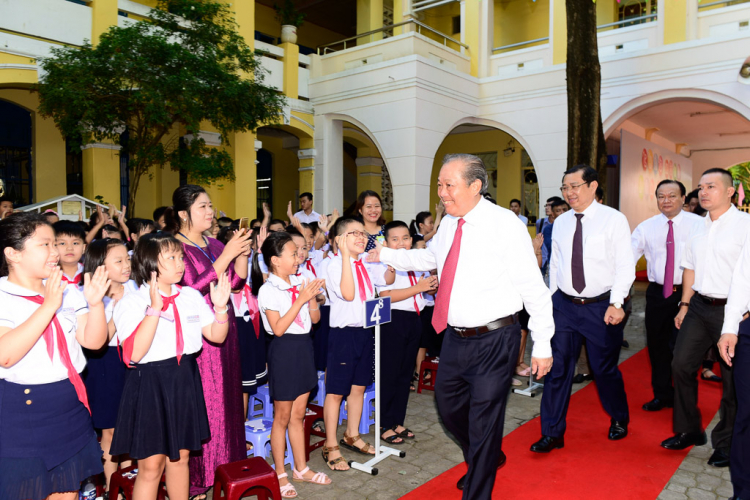 Lễ phát động trao tặng Mũ bảo hiểm cho học sinh lớp Một toàn quốc năm học 2018 - 2019