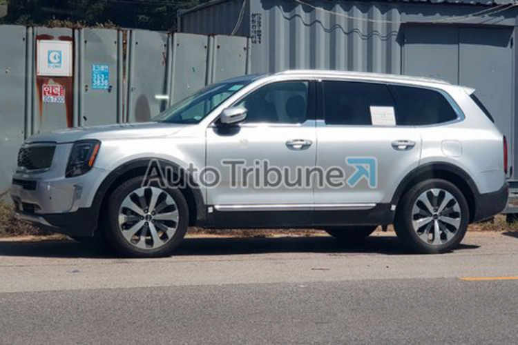 Kia Telluride bị bắt gặp khi chạy thử; đối thủ mới của Toyota Highlander hay Mazda CX-9