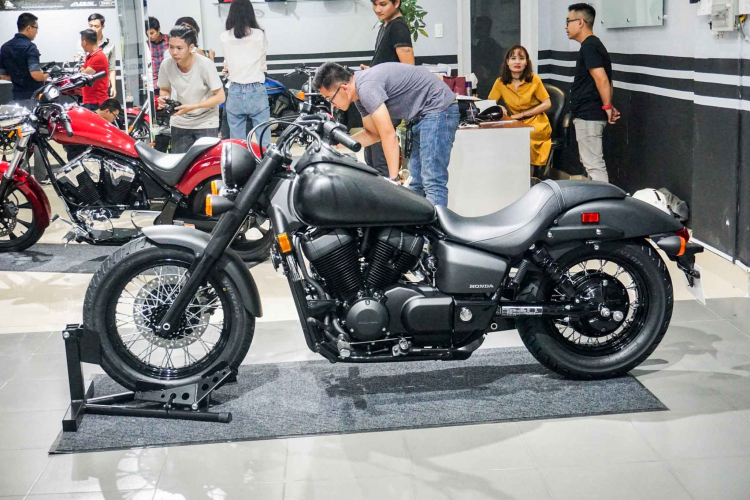 Ra mắt Honda Shadow Phantom và Honda Fury bản 2018 - nhập Mỹ, chưa có giá