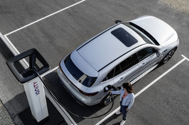 Tìm hiểu chi tiết Mercedes EQC - Xe điện thương mại đầu tiên của Mercedes-Benz Tìm hiểu chi tiết Mercedes EQC - Xe điện thương mại đầu tiên của Mercedes-Benz