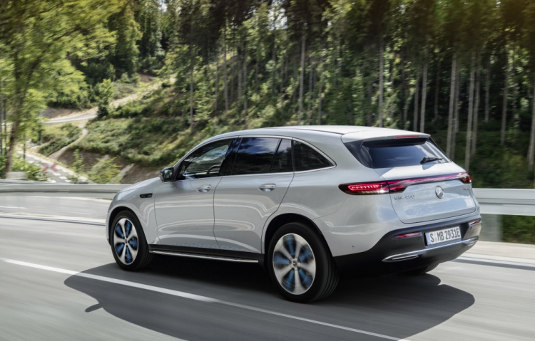 Tìm hiểu chi tiết Mercedes EQC - Xe điện thương mại đầu tiên của Mercedes-Benz Tìm hiểu chi tiết Mercedes EQC - Xe điện thương mại đầu tiên của Mercedes-Benz