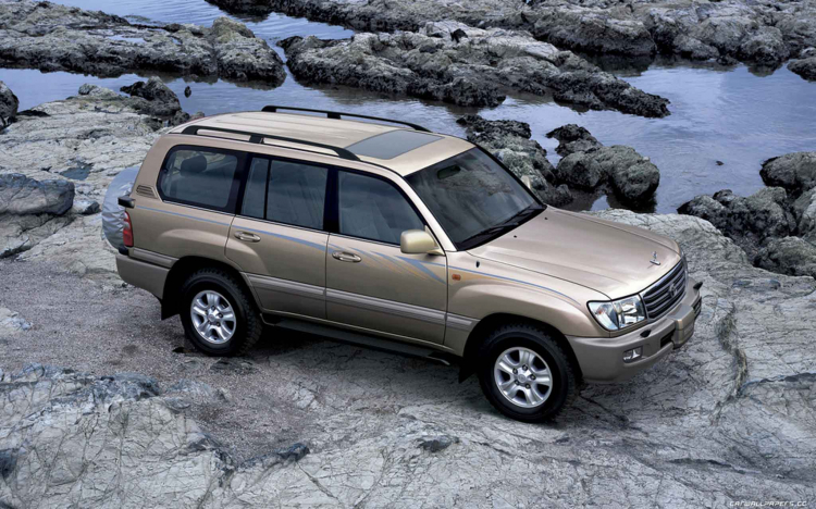 Toyota Land Cruiser GX 2006 độ đậm chất off-road tại TP.HCM; chi phí nâng cấp khoảng 1 tỷ đồng