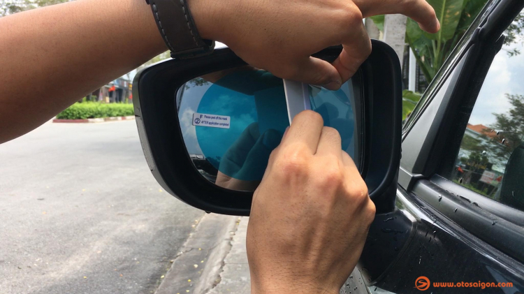 Phương pháp chống đọng nước trên kính hậu ôtô - chỉ 50k