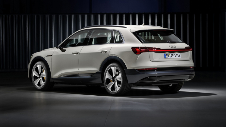 Audi e-tron SUV chính thức ra mắt, giá từ 74.800 USD tại Mỹ