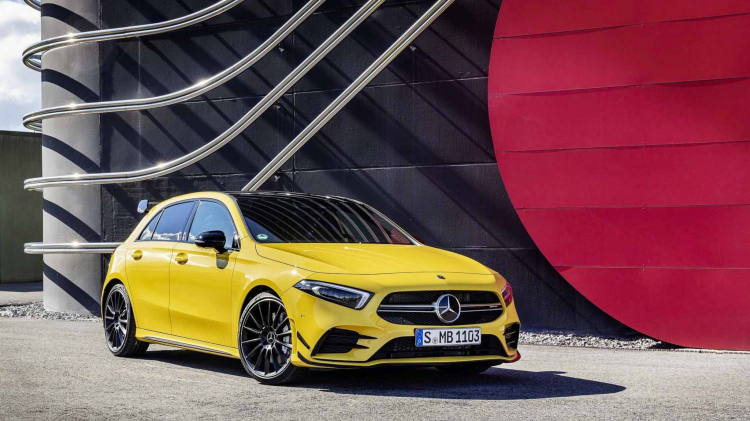 Mercedes-AMG A35 4MATIC ra mắt; lắp động cơ 2.0L tăng áp mạnh 302 mã lực