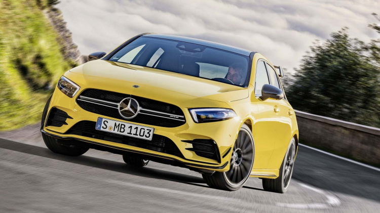 Mercedes-AMG A35 4MATIC ra mắt; lắp động cơ 2.0L tăng áp mạnh 302 mã lực