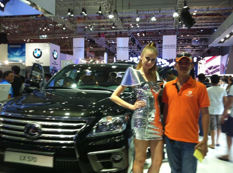 Hẹn hò xem Vietnam Motor Show kết hợp off trù bị chuyến Từ Thiện