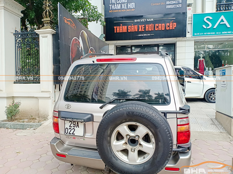 Toyota Land Cruiser 2005 - Lên đời nộ thất với thảm sàn sàn sang trọng