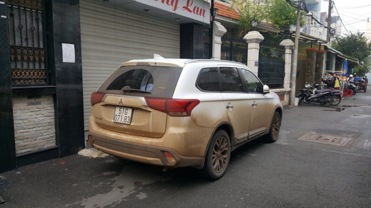 Hành trình mua Outlander 2.0 STD và phượt test trong 5 ngày đi Gia Lai cho nóng :) Hành trình mua Outlander 2.0 STD và phượt test trong 5 ngày đi Gia Lai cho nóng :)