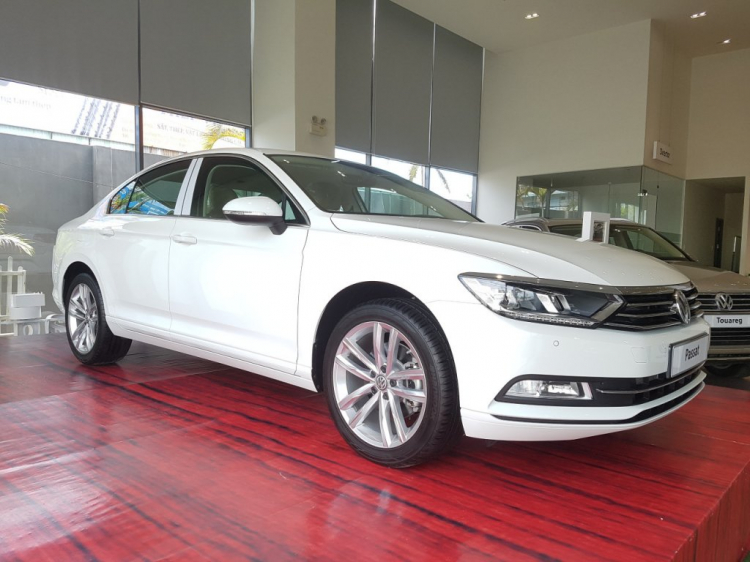 Có bác nào có hứng thú với Passat BlueMotion không...