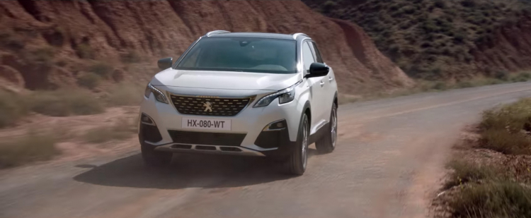 Peugeot 3008 Hybrid có hệ dẫn động 4 bánh toàn thời gian; mạnh 300 mã lực