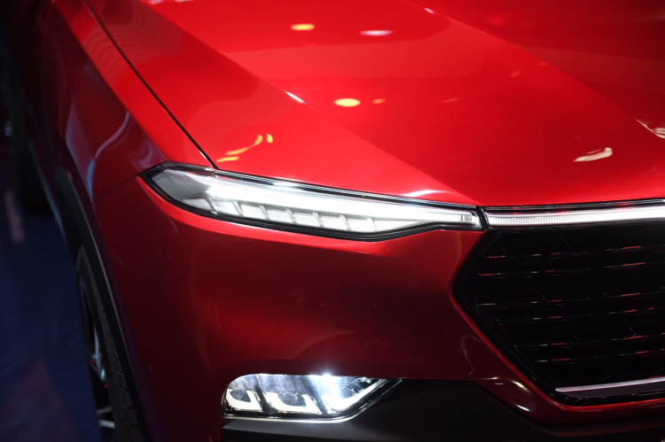 [PMS 2018] VinFast chính thức ra mắt 2 mẫu xe mới tại Paris Motor Show 2018