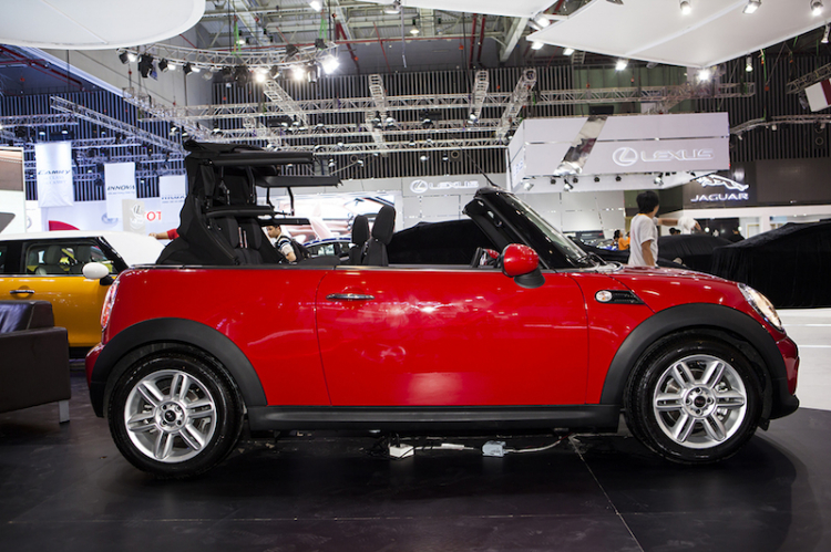 [VMS 2014] Cận cảnh Mini Convertible tại Việt Nam