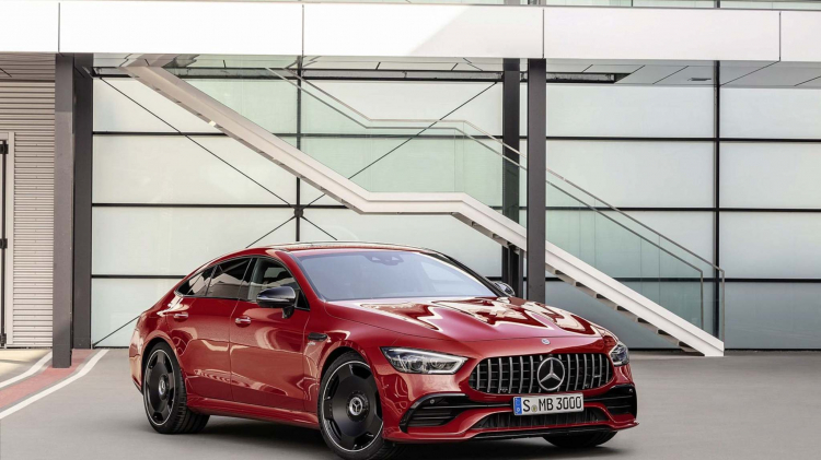 [PMS 2018] Mercedes-AMG GT 43 4MATIC+: Chiếc sedan quyến rũ mang trong mình sức mạnh 367hp