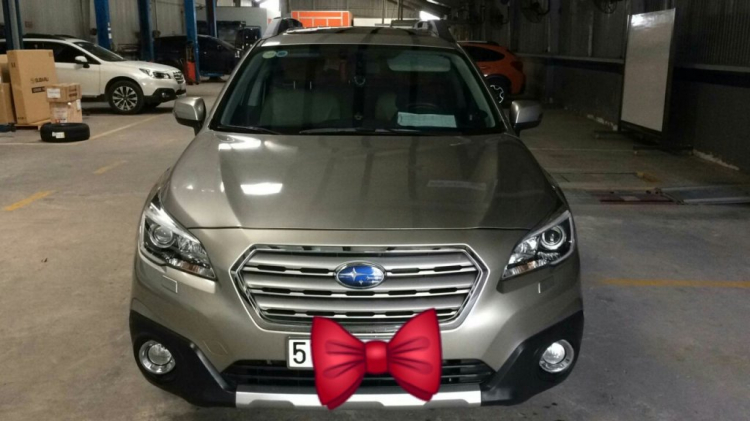 Bán xe Subaru Outback 2.5 i-s màu vàng cát 11/2015