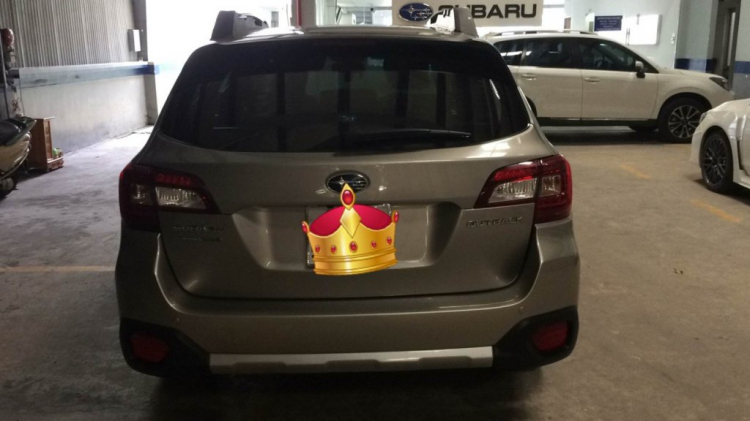 Bán xe Subaru Outback 2.5 i-s màu vàng cát 11/2015